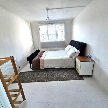 Lovely Shared Home, Excellent Transport, Games Room & Office Abbey Wood Eksteriør billede